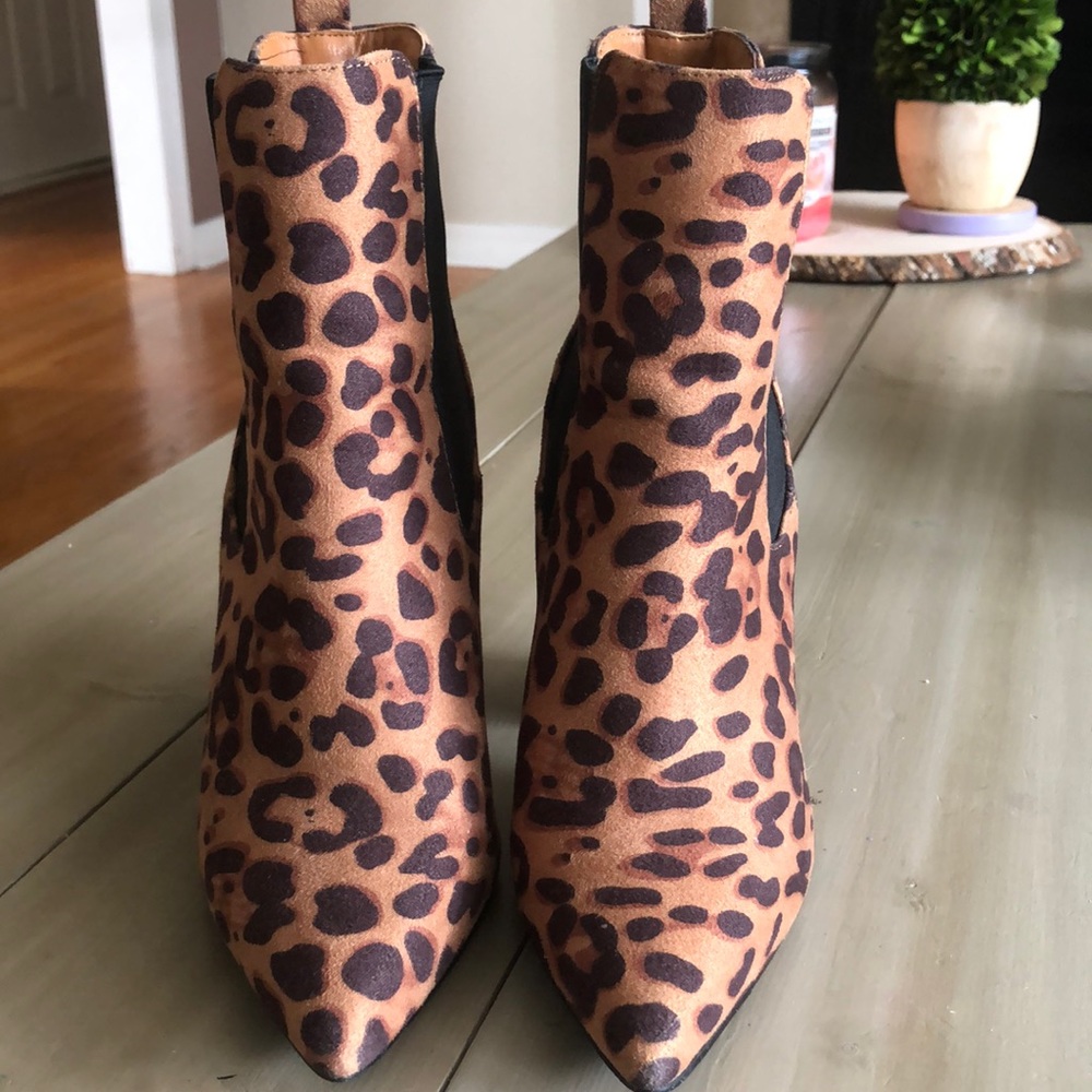 Leopard chunky heels